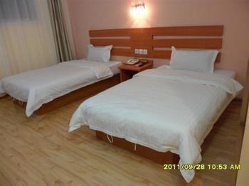 Tiandi Renhe Hotel Цзінань Екстер'єр фото