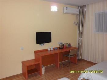 Tiandi Renhe Hotel Цзінань Екстер'єр фото
